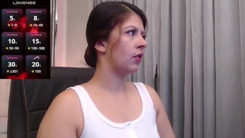 Snapshot of liss_black chatting on 12-17-25, 02:06 Andrea online show from 12-17-25, 02:06