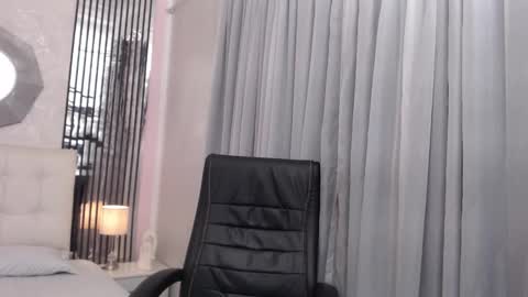 Snapshot of liss_black chatting on 01-17-26, 04:17 Andrea online show from 01-17-26, 04:17