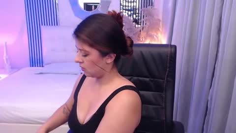 Snapshot of liss_black chatting on 03-03-26, 03:34 Andrea online show from 03-03-26, 03:34