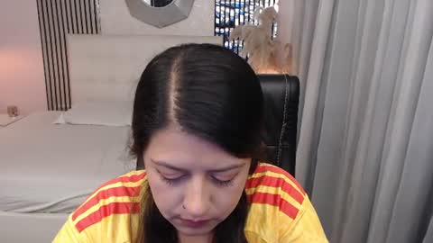 Snapshot of liss_black chatting on 06-18-26, 04:13 Andrea online show from 06-18-26, 04:13