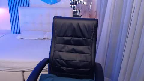 Snapshot of liss_black chatting on 07-08-26, 04:28 Andrea online show from 07-08-26, 04:28