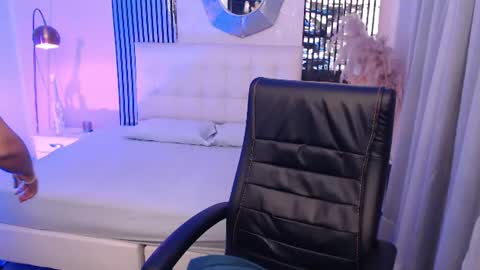 Snapshot of liss_black chatting on 07-23-26, 03:59 Andrea online show from 07-23-26, 03:59