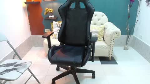 Snapshot of liss_greys1 chatting on 02-17-25, 09:08 liss online show from 02-17-25, 09:08