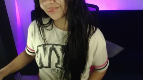 Snapshot of liss_petty chatting on 01-27-25, 11:32  Liss  online show from 01-27-25, 11:32