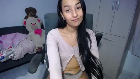 Snapshot of lissa2021 chatting on 12-22-24, 08:47 Lisa online show from 12-22-24, 08:47