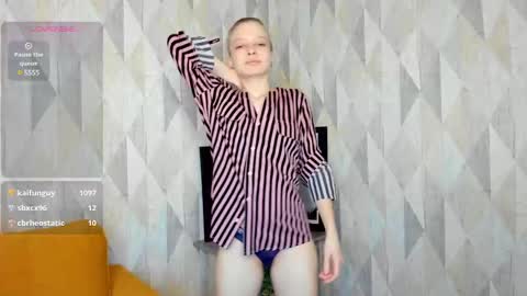 Lissa online show from 02-21-25, 01:11