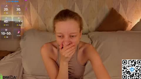 Snapshot of lissa_kitsune chatting on 06-19-26, 11:19 Lissa online show from 06-19-26, 11:19