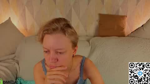 Snapshot of lissa_kitsune chatting on 07-24-26, 01:14 Lissa online show from 07-24-26, 01:14