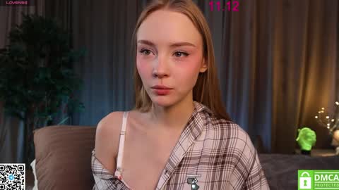 Snapshot of lissa_meooow chatting on 12-11-24, 02:19 your Liza again. Next stream Dec. 1 at 2 or 3 GMT online show from 12-11-24, 02:19