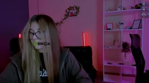 lissa_night online show from 05-02-26, 07:52