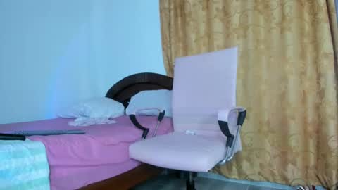 lissa_petitee online show from 02-16-25, 10:43