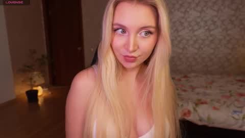 Lissa online show from 11-10-25, 10:36