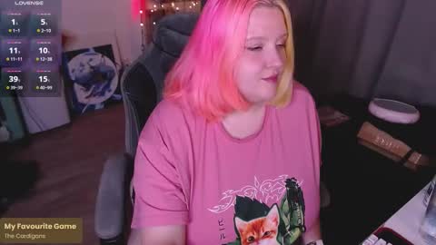 Snapshot of lissamuff chatting on 10-08-25, 04:26 Lissa online show from 10-08-25, 04:26