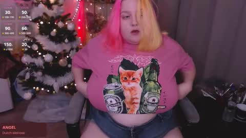 Snapshot of lissamuff chatting on 12-14-25, 02:33 Lissa online show from 12-14-25, 02:33