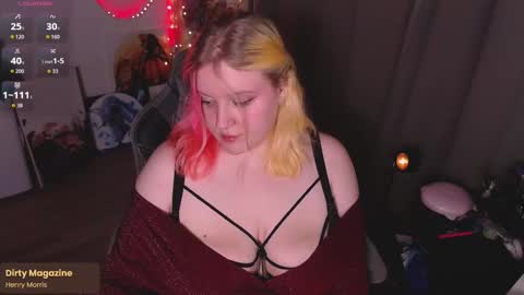 Snapshot of lissamuff chatting on 02-14-26, 04:15 Lissa online show from 02-14-26, 04:15