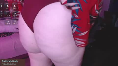 Snapshot of lissamuff chatting on 05-28-26, 04:04 Lissa online show from 05-28-26, 04:04