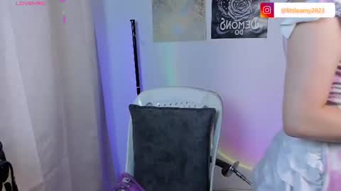 Snapshot of little__ammy chatting on 07-23-26, 04:21 little__ammy online show from 07-23-26, 04:21