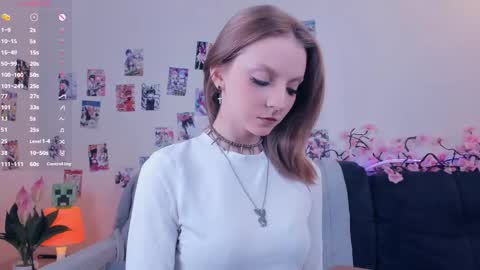 Snapshot of little__caprice chatting on 05-01-26, 07:13 Bella online show from 05-01-26, 07:13