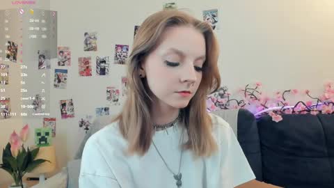 Snapshot of little__caprice chatting on 05-08-26, 07:46 Bella online show from 05-08-26, 07:46