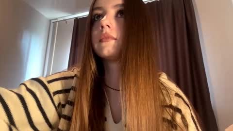 Snapshot of little_anioneta chatting on 09-16-25, 02:01 Catherine online show from 09-16-25, 02:01