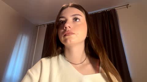 Snapshot of little_anioneta chatting on 09-21-25, 02:02 Catherine online show from 09-21-25, 02:02
