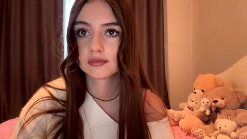 Snapshot of little_anioneta chatting on 09-29-25, 02:06 Catherine online show from 09-29-25, 02:06