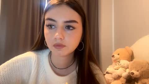 Snapshot of little_anioneta chatting on 10-20-25, 03:07 Catherine online show from 10-20-25, 03:07