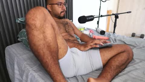 Snapshot of little_bear00 chatting on 03-01-26, 03:14 Little bear - give my room a like thanks. online show from 03-01-26, 03:14