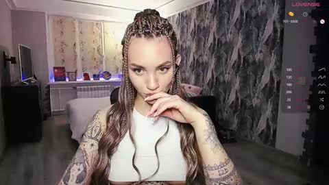 Snapshot of little_birdy chatting on 02-26-25, 06:00 Birdy online show from 02-26-25, 06:00