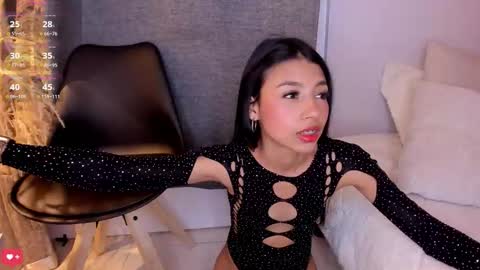 Snapshot of little_caprice_x chatting on 09-12-25, 08:09 Ana online show from 09-12-25, 08:09