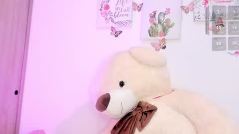 Snapshot of little_channel_ chatting on 05-27-26, 11:07 online show from 05-27-26, 11:07