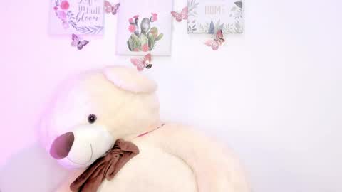 Snapshot of little_channel_ chatting on 05-28-26, 11:07 online show from 05-28-26, 11:07