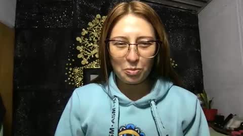 Diablita online show from 12-17-25, 01:22