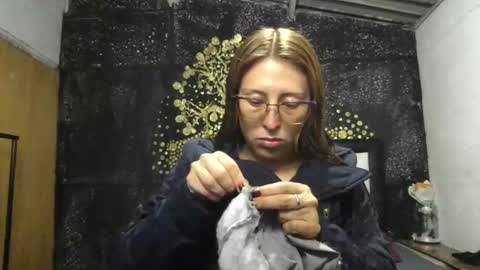 Diablita online show from 05-17-26, 10:50