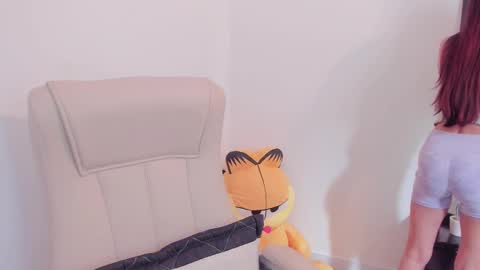 Help me reach 100 likes online show from 02-10-25, 07:07