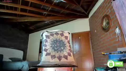 Snapshot of little_izzi chatting on 06-18-26, 06:23 Izzi online show from 06-18-26, 06:23