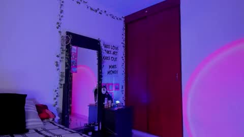 Snapshot of little_kayla_ chatting on 01-08-26, 11:40 kayla Instagram kayla 71082 online show from 01-08-26, 11:40