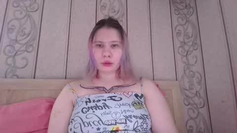 Snapshot of little_kitsune chatting on 10-02-25, 07:37 Rachel online show from 10-02-25, 07:37
