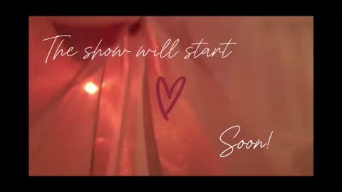 Snapshot of little_maeve chatting on 09-13-25, 11:15 Maeve online show from 09-13-25, 11:15