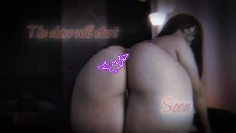 Snapshot of little_maeve chatting on 10-13-25, 04:23 Maeve online show from 10-13-25, 04:23