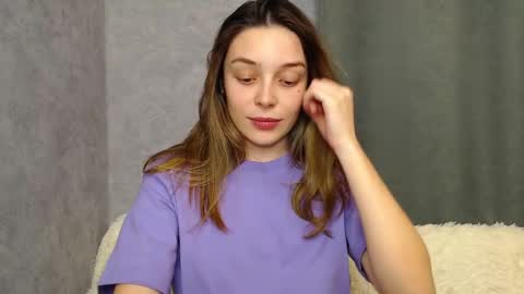 Mia   Im online every day 1530 PM in New York  2030 PM in London online show from 12-02-24, 08:11