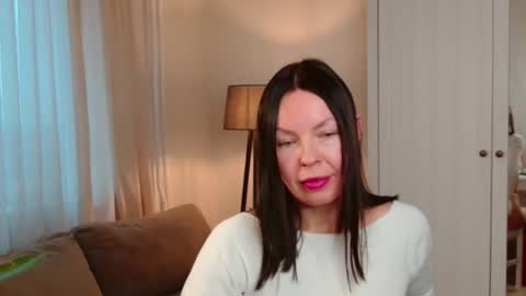 Nicole online show from 12-15-25, 01:15