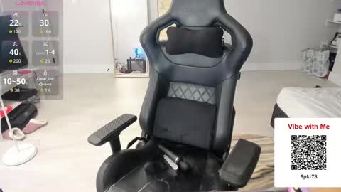 Snapshot of little_redxx chatting on 10-29-25, 10:44 little redxx online show from 10-29-25, 10:44