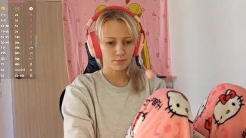 Snapshot of little_soyia chatting on 09-27-25, 08:19 Lana online show from 09-27-25, 08:19