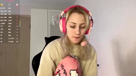Snapshot of little_soyia chatting on 10-13-25, 08:47 Lana online show from 10-13-25, 08:47