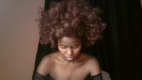 Snapshot of littlebunny2_ chatting on 02-07-26, 06:44 littlebunny2 online show from 02-07-26, 06:44