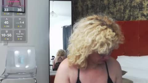 LittleCurlyGirll online show from 12-05-25, 07:43