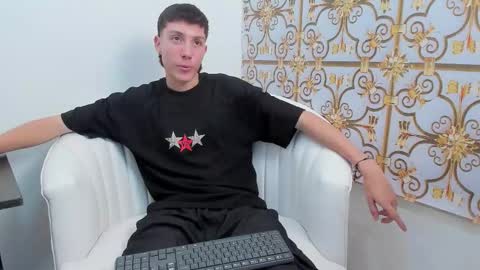 DANNY online show from 11-25-25, 07:03