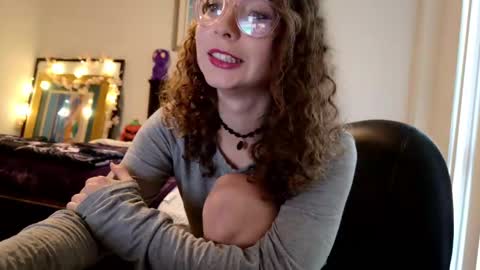 Snapshot of littledeathtrap chatting on 09-09-25, 06:40 littledeathtrap online show from 09-09-25, 06:40