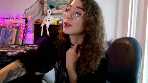 Snapshot of littledeathtrap chatting on 09-27-25, 08:14 littledeathtrap online show from 09-27-25, 08:14